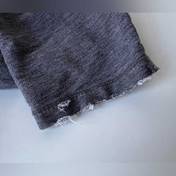 DKNY 2-Piece Set (12 Months) Stylish Distressed Look - Picture 8 of 15